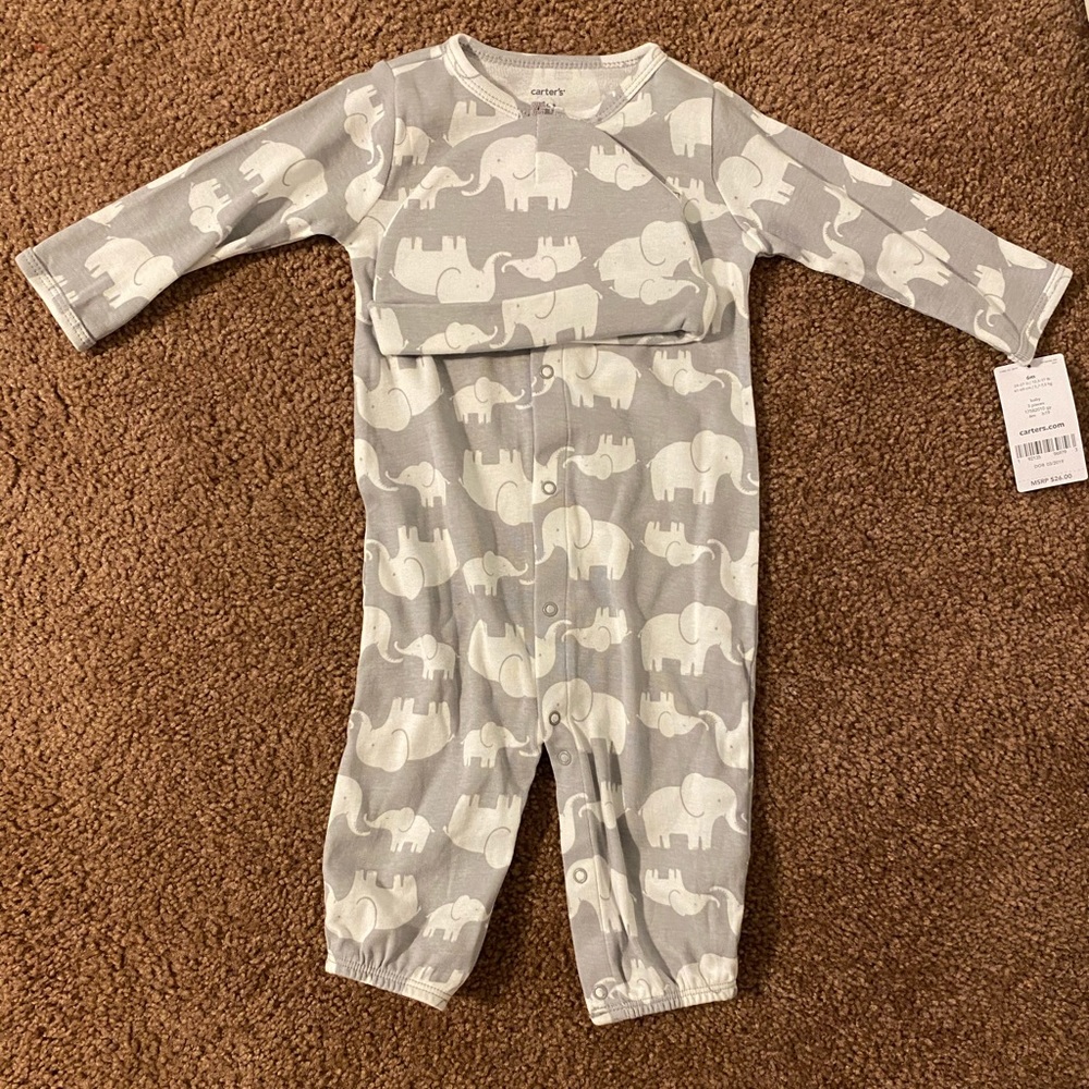 Carter’s Elephant Body Suit 6 months new